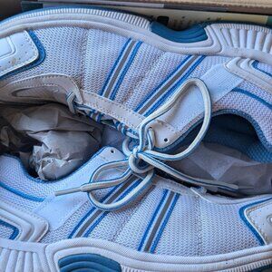 Orthofeet Women's Sneakers - Size 7.5